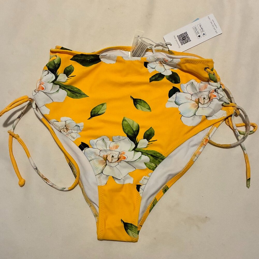Cupshe High Waist Moderate Bum Coverage Bottoms - NWT